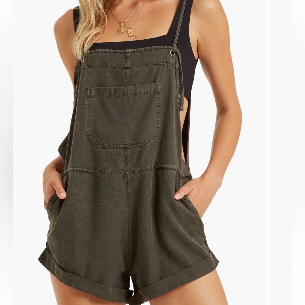 BILLABONG Wild Pursuit Short Overalls Romper in off-black